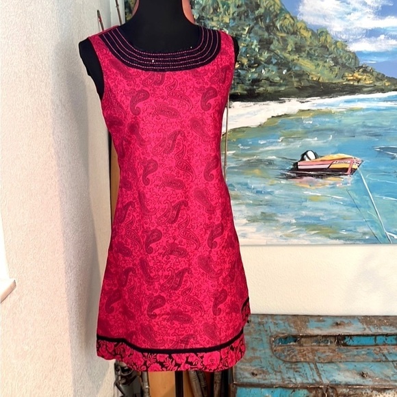 ⭐️Bombay Paisley, Sequined Neck, Lightweight Dress, Excellent Condition, L - Picture 1 of 10